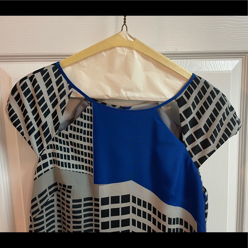 Blue and Gray Geo-Print Shift Dress - Picture 2 of 4
